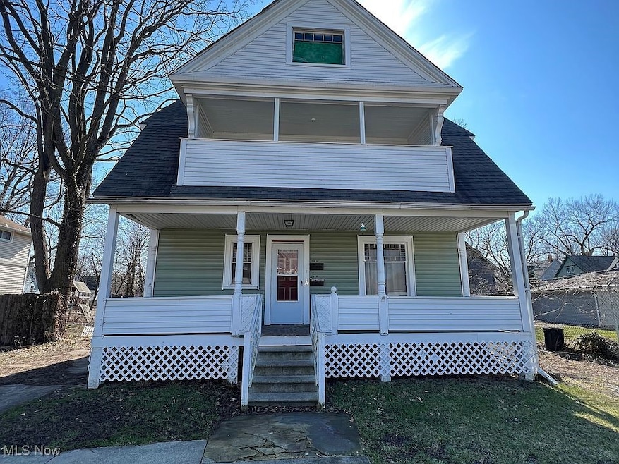 220 Lake Ave unit up, Elyria, OH 44035 - photo 1