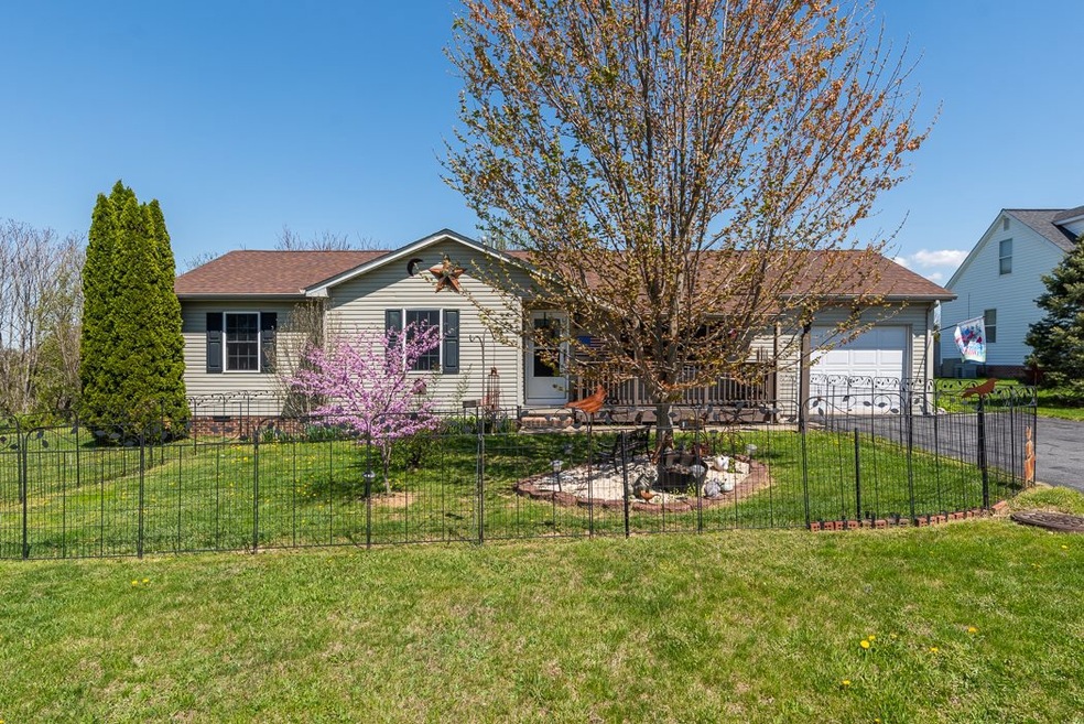 27 Herlock Rd, Staunton, VA 24401 - photo 1