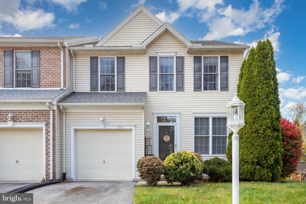 1510 Capitol View Dr, New Cumberland, PA 17070 - photo 1