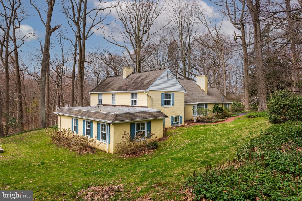 918 Weldon Ln, Bryn Mawr, PA 19010 - photo 1