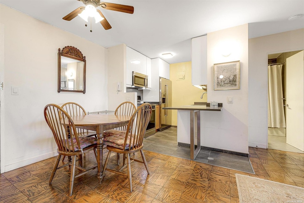 Gerard Towers unit 17E, Forest Hills, NY 11375 - photo 1