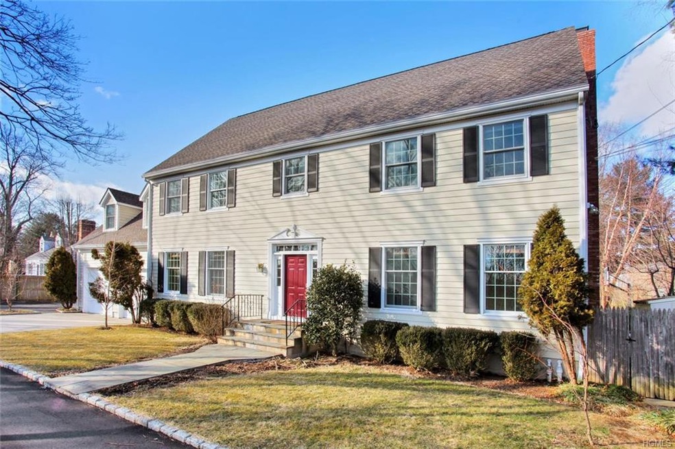 9 Wilmot Ln, Riverside, CT 06878 - photo 1