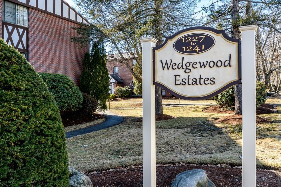 1241 Lawrence St unit 204, Lowell, MA 01852 - photo 1