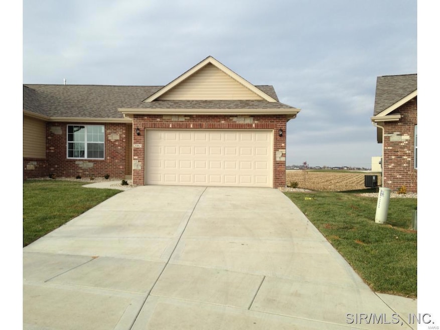 2065 Briarbend Ct, Maryville, IL 62062 - photo 1