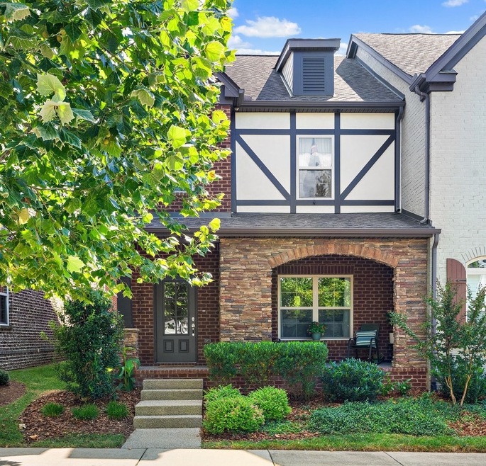 Say hello to 3006 Nine Bark Ln, a charming townhome in the heart of Franklin, TN!