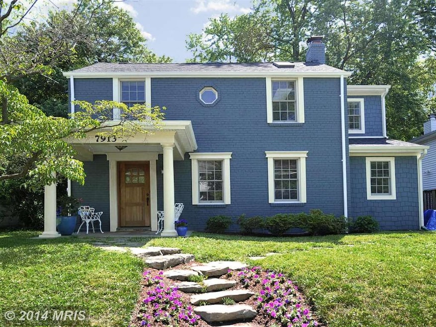 7913 Chelton Rd, Bethesda, MD 20814 - photo 1
