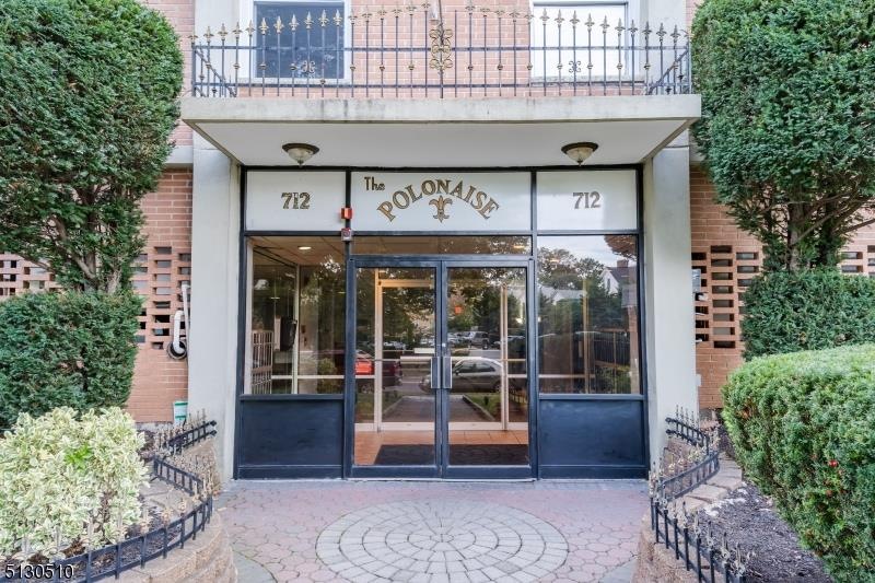 704 Broad unit 2E, Elizabeth City, NJ 07208 - photo 1