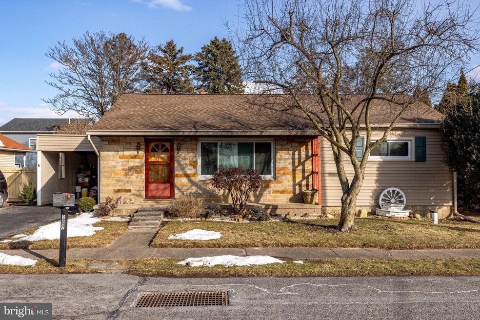 202 Sunset Dr, Selinsgrove, PA 17870 - photo 1