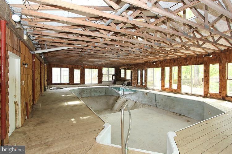 18124 Tompkins Ct, Dumfries, VA 22026 - photo 1