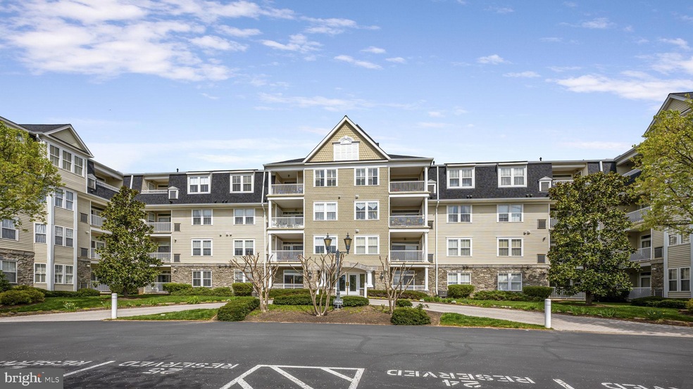 2520 Waterside Dr unit 305, Frederick, MD 21701 - photo 1