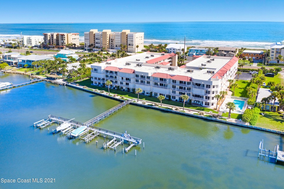 River Bend Condos, Unit #204