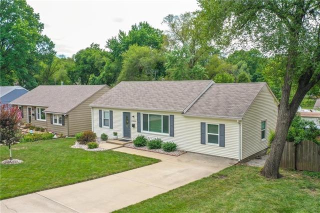 6408 Melrose Ln, Shawnee, KS 66203 - photo 1