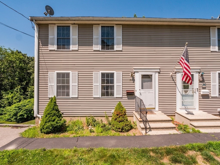 90B Loxwood St unit B, Worcester, MA 01604 - photo 1