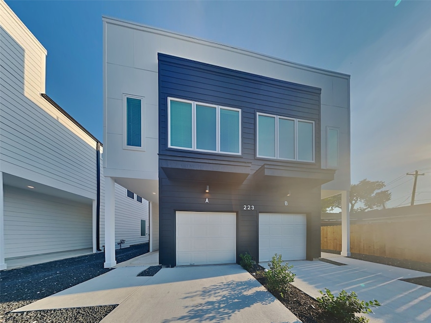 223 Oriole St, Houston, TX 77018 - photo 1