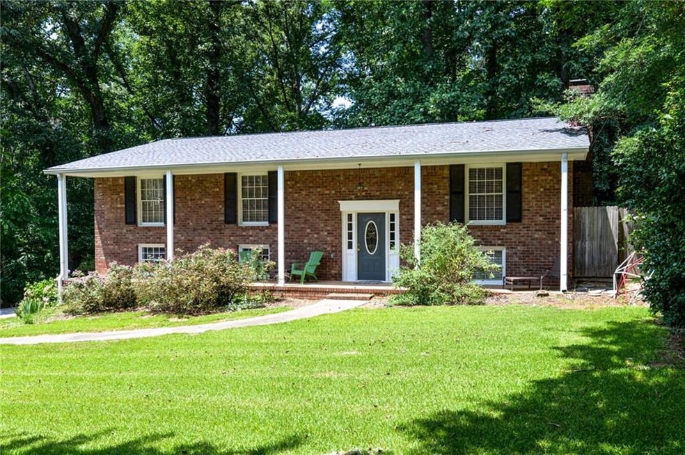 BEAUTIFULLY RENOVATED FOUR BEDROOM HOME IN MARIETT