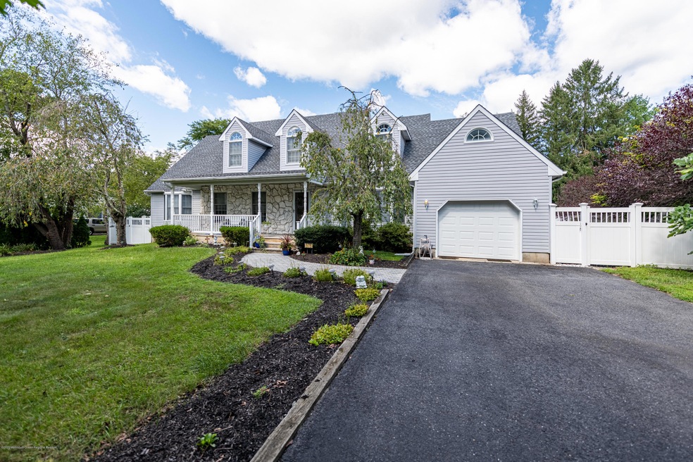 575 Herbert Ln