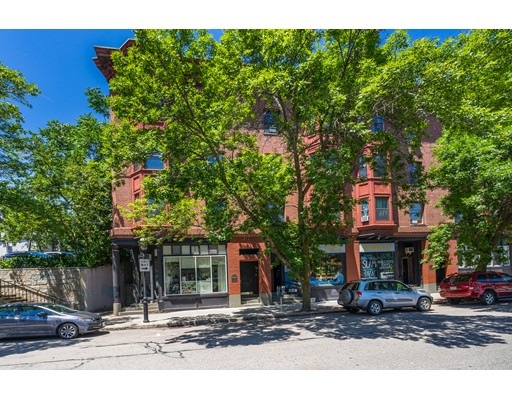 31 Station St unit 2, Brookline, MA 02445 - photo 1