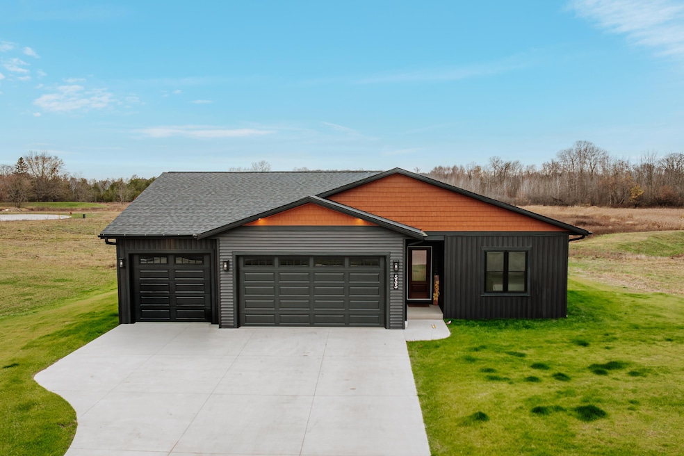 555 Lake Breeze Ln-1