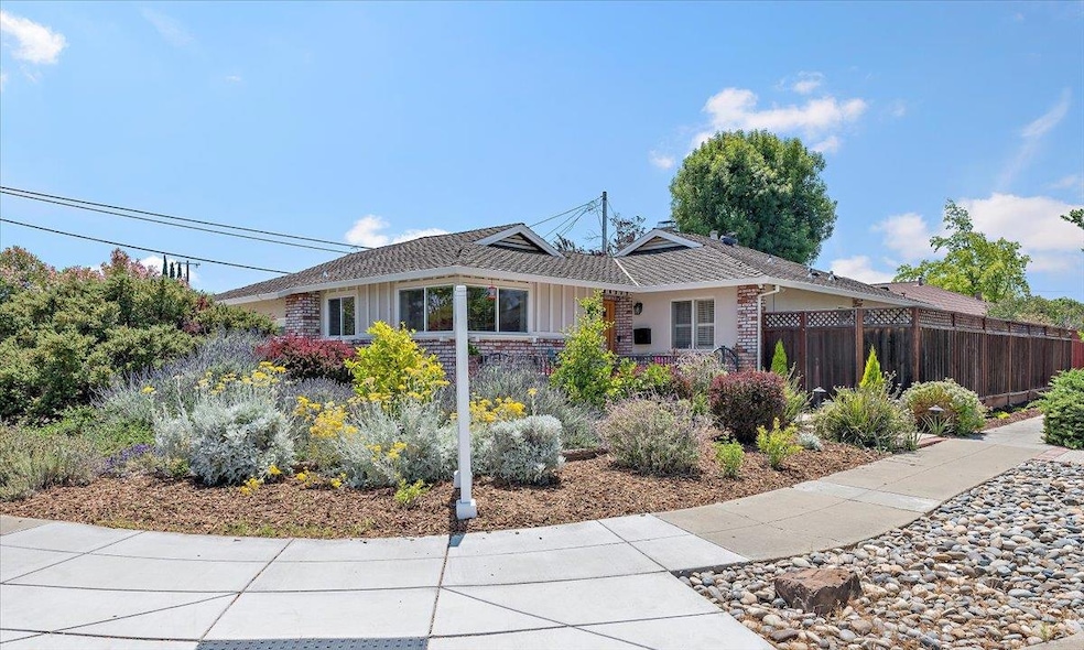 Sold $1,799,000 • Co-Listing Agent