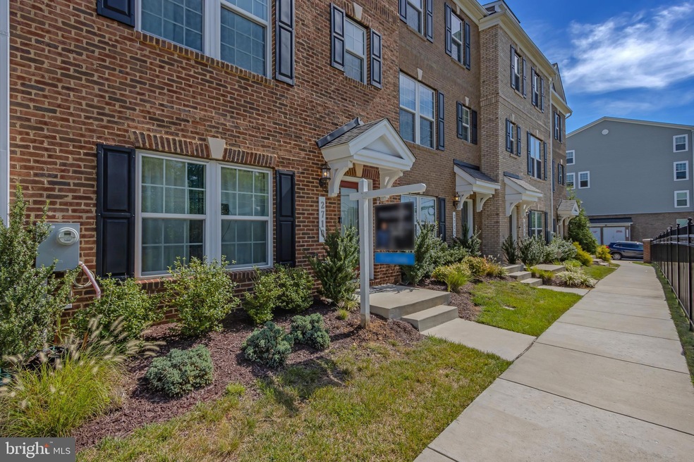 2710 Pinebrook Rd, Landover, MD 20785 - photo 1