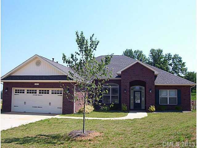 107 Wake Ct, Statesville, NC 28677 - photo 1