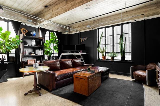 Industrial downtown loft in the historic Brown Bui