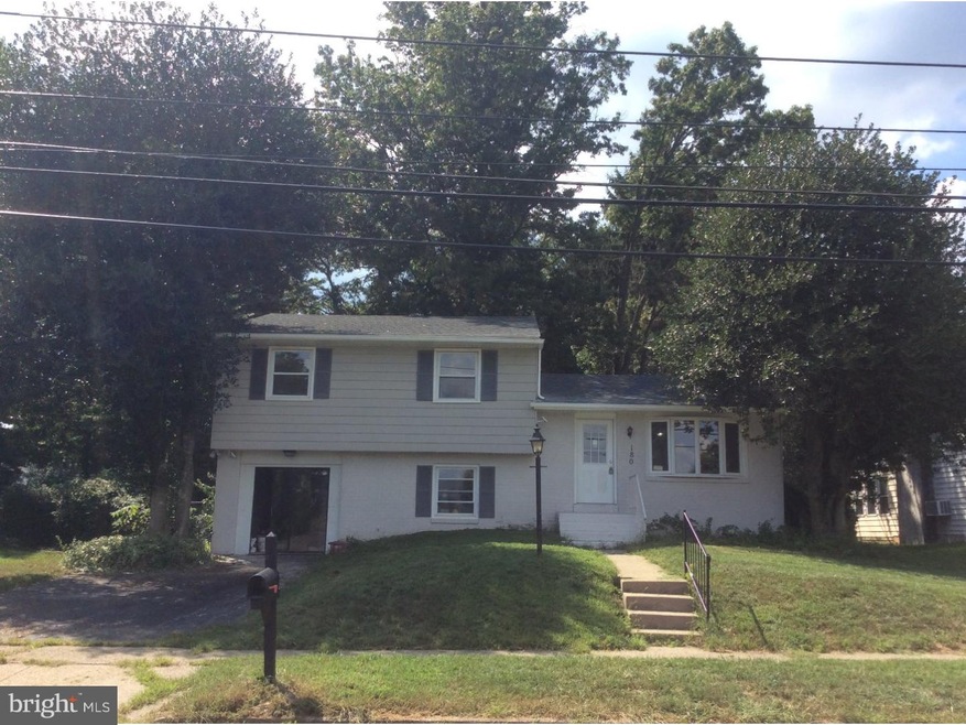 180 Walton Dr, Morrisville, PA 19067 - photo 1