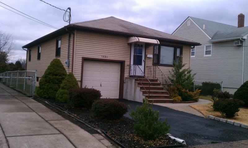1401 Emma Place, Linden, NJ 07036 - photo 1