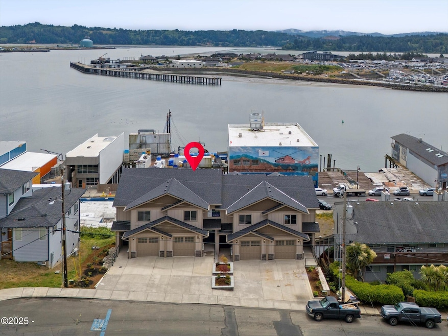 815 SW 13th St, Newport, OR 97365 - photo 1