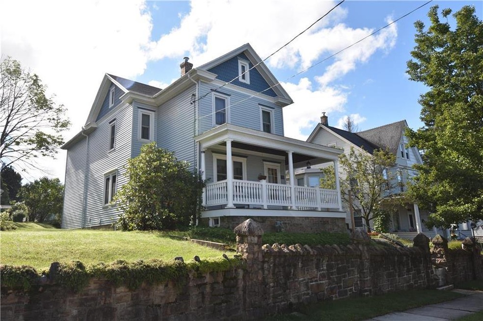 724 North St, Jim Thorpe, PA 18229 - photo 1