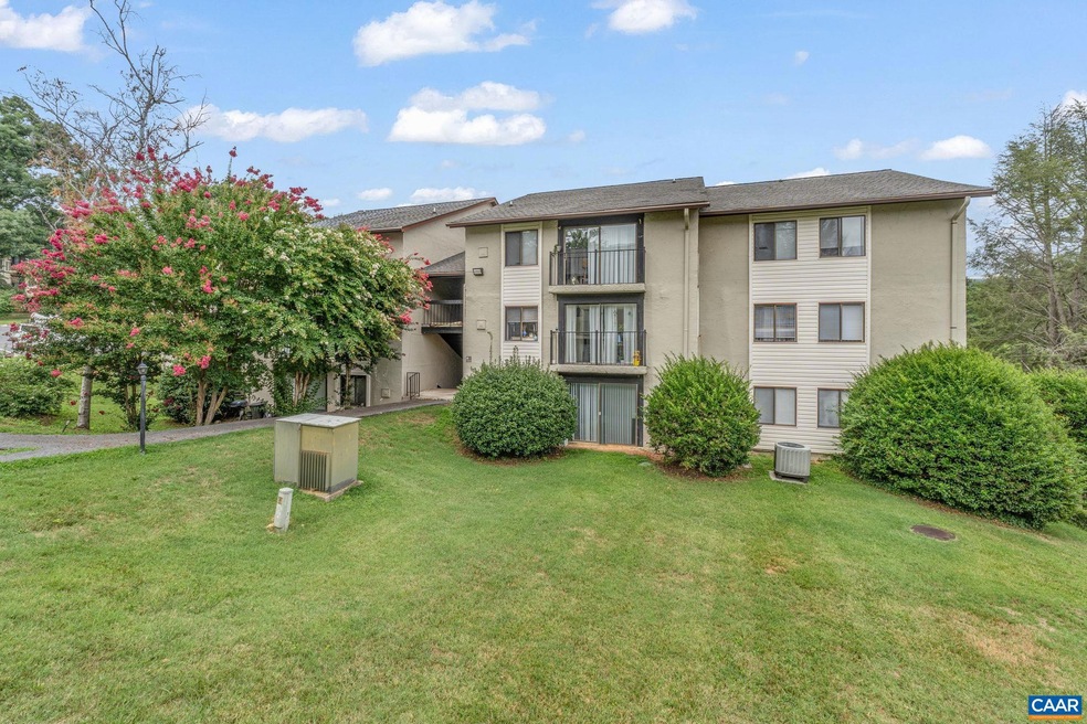 33 Spring Ct, Charlottesville, VA 22901 - photo 1