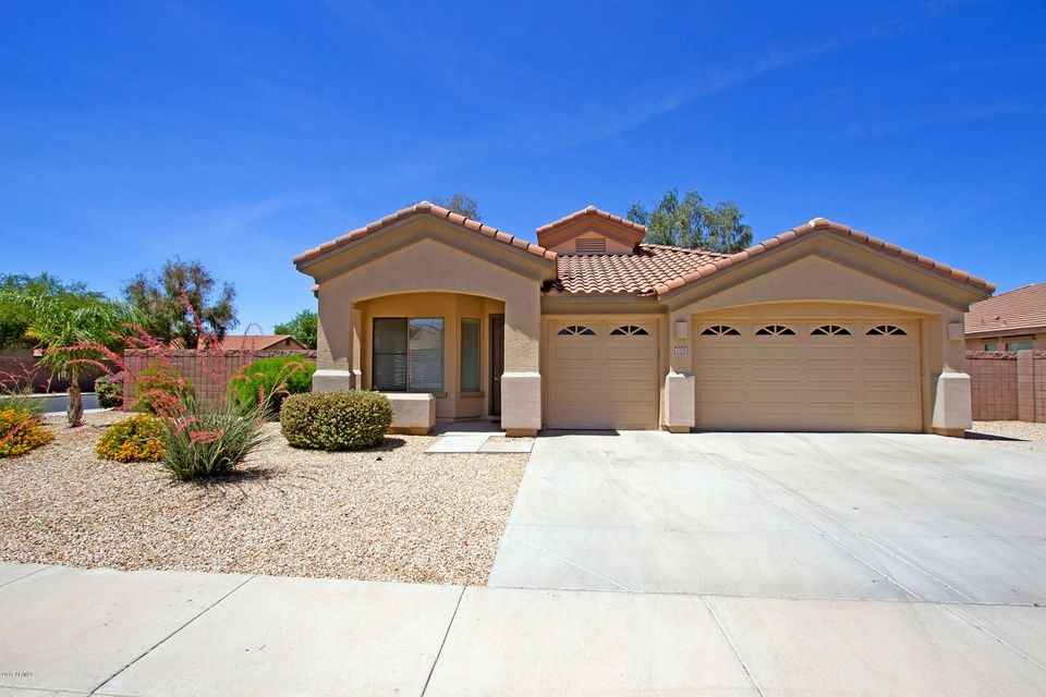 1374 E Locust Dr