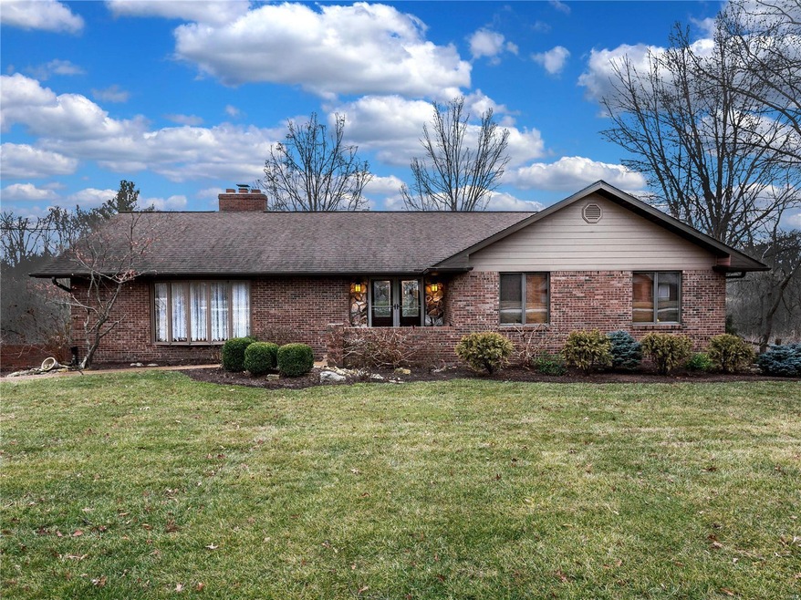 38 Cheshire Dr, Maryville, IL 62062 - photo 1