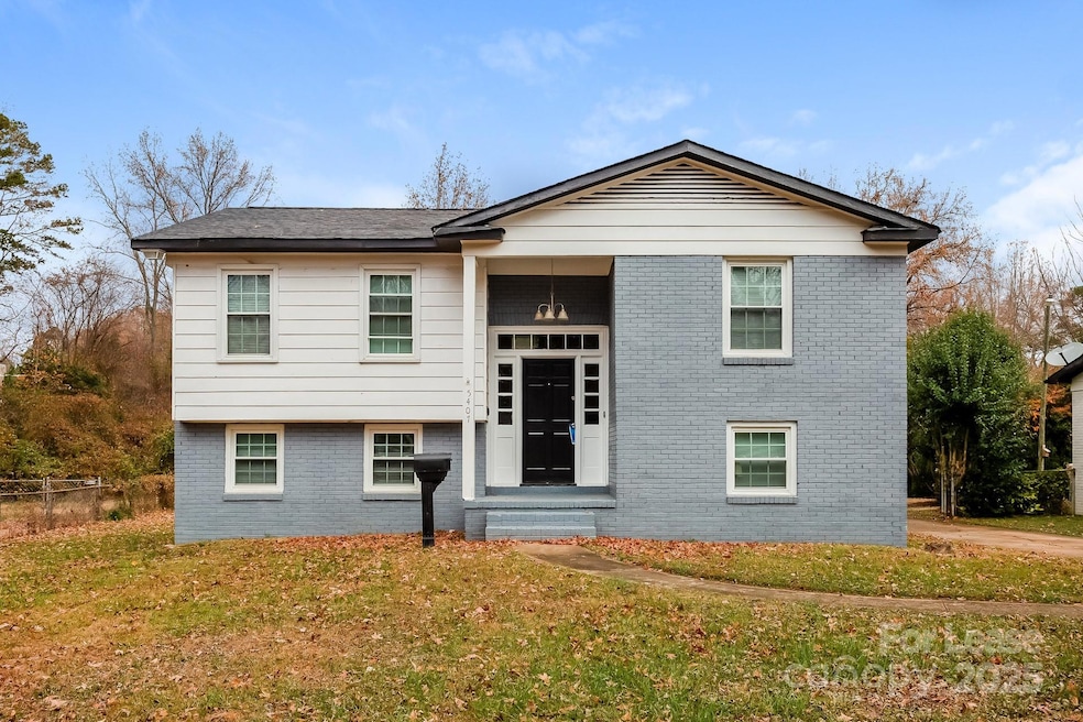 5407 Venado St, Charlotte, NC 28215 - photo 1