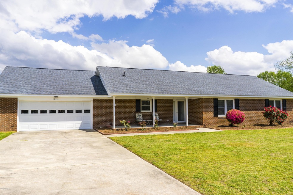 2213 Valley Dr, Winterville, NC 28590 - photo 1