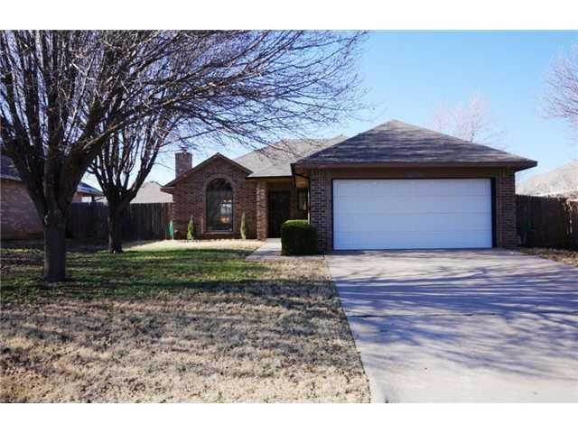Exterior Front. This is a GEM! Impeccable. Open, L