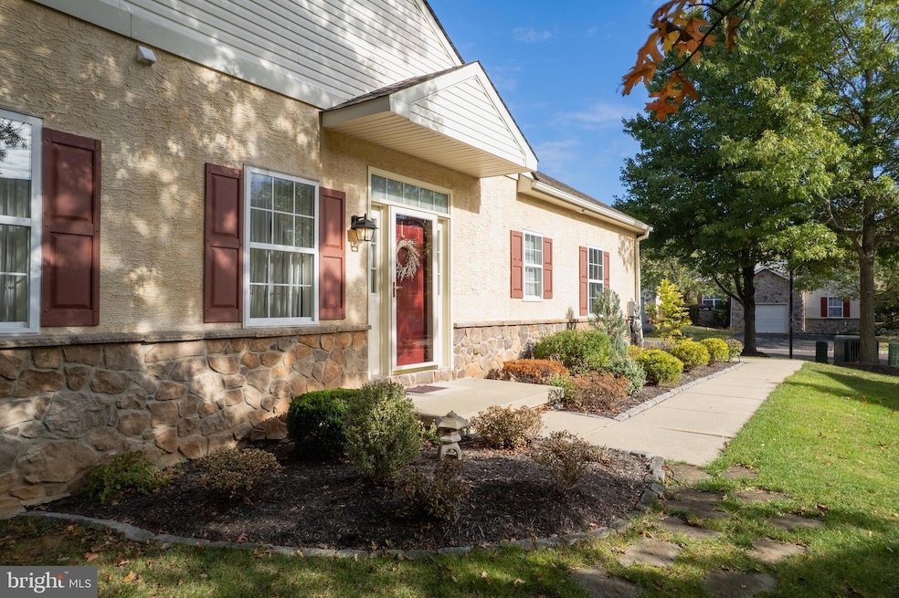 2111 Hidden Meadow Dr, Colmar, PA 18915 - photo 1