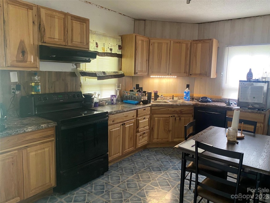 1114 7th St, Statesville, NC 28677 - photo 1