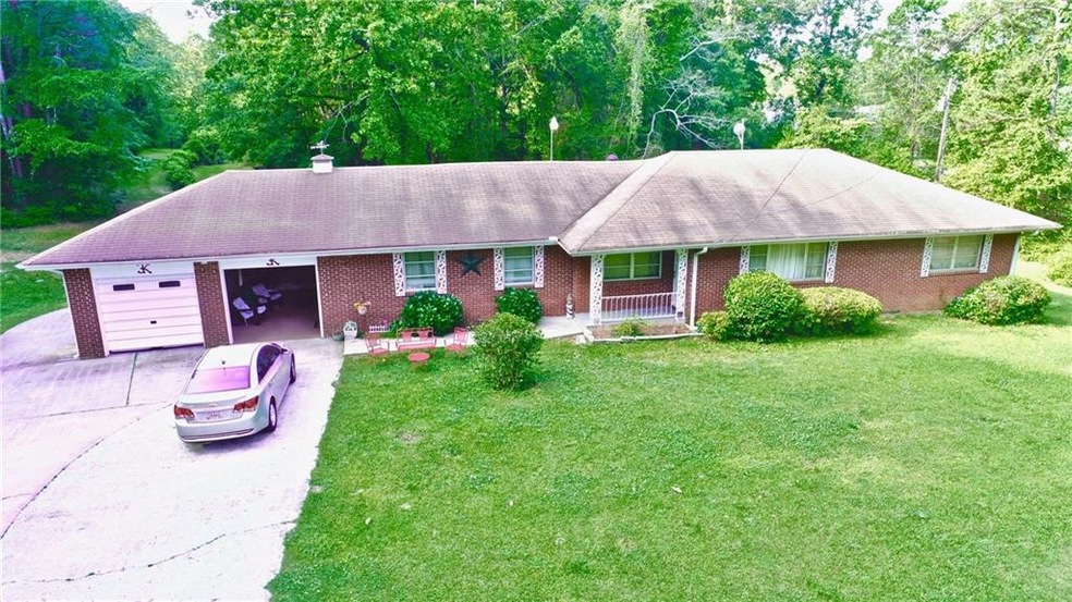 818 Pine Ridge Dr, Riverdale, GA 30274 - photo 1