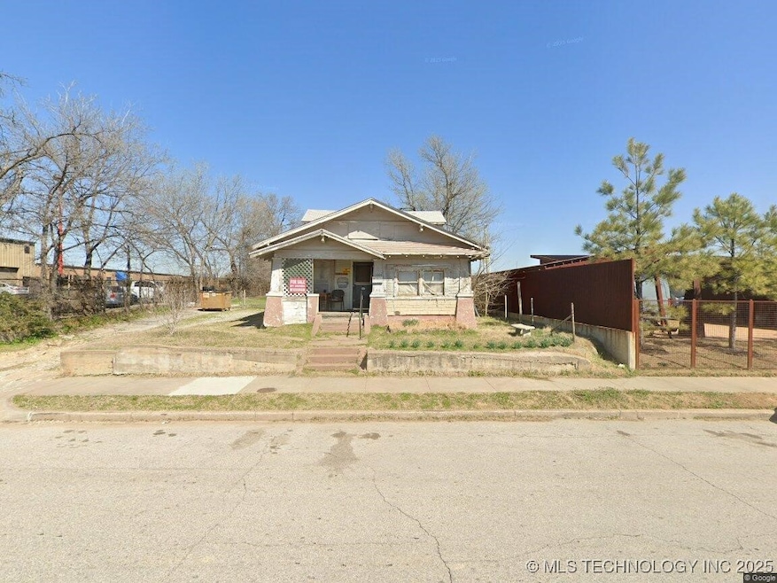 1535 E 2nd St S, Tulsa, OK 74120 - photo 1