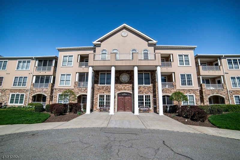 306 Cleveland Ln unit 306, Rockaway, NJ 07866 - photo 1