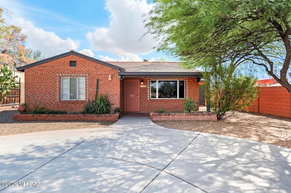 1308 E Spring St, Tucson, AZ 85719 - photo 1