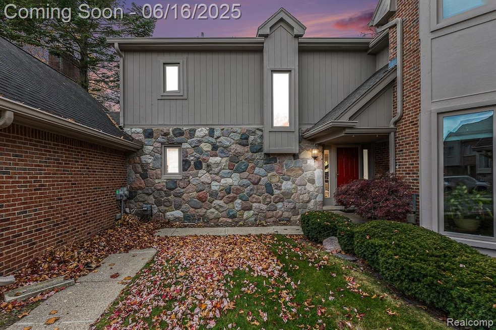 Gorgeous curb appeal