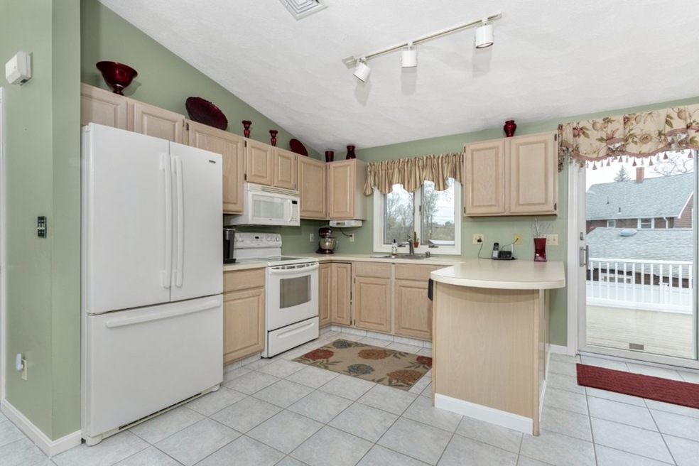 13 Cherry St, Saugus, MA 01906 - photo 1