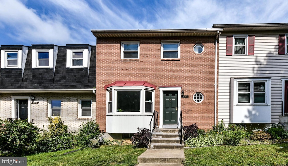 3080 White Birch Ct, Fairfax, VA 22031 - photo 1