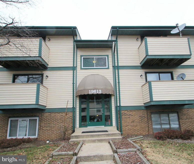 19613 Gunners Branch Rd, Germantown, MD 20876 - photo 1