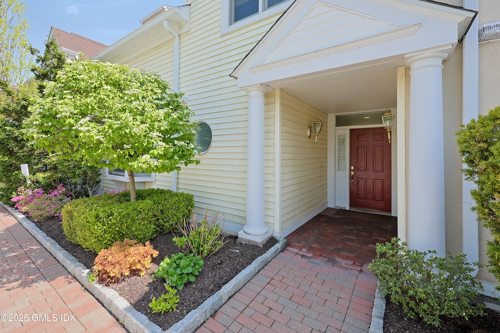 51 Forest Ave unit 98, Old Greenwich, CT 06870 - photo 1