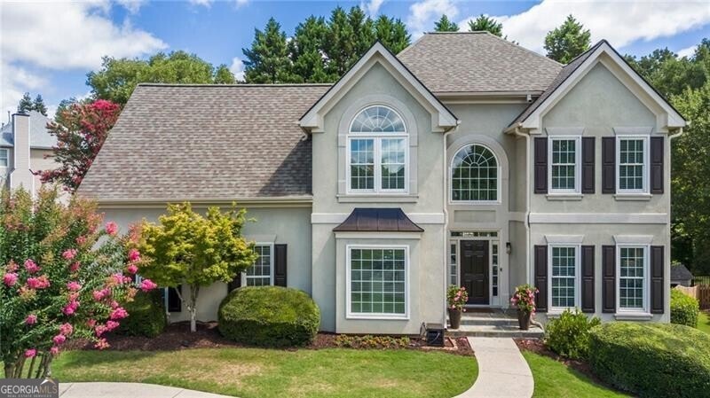 Welcome home to 830 Locust Grove