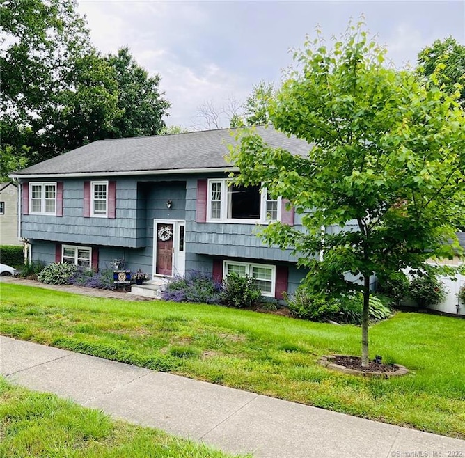 196 Platt St, Milford, CT 06460 - photo 1