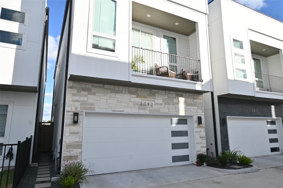 4512 Whitney Park Way, Houston, TX 77022 - photo 1